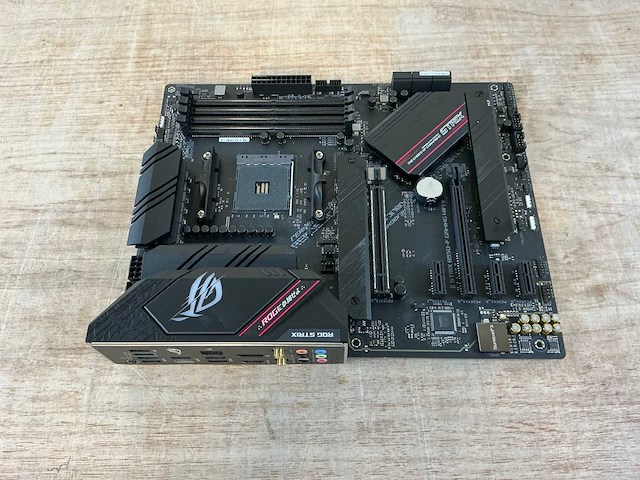 Asus rog strix 8550-f gaming wifi ii motherboard - afbeelding 1 van  5