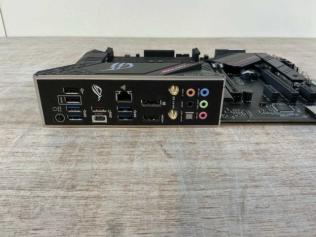 Asus rog strix 8550-f gaming wifi ii motherboard - afbeelding 3 van  5