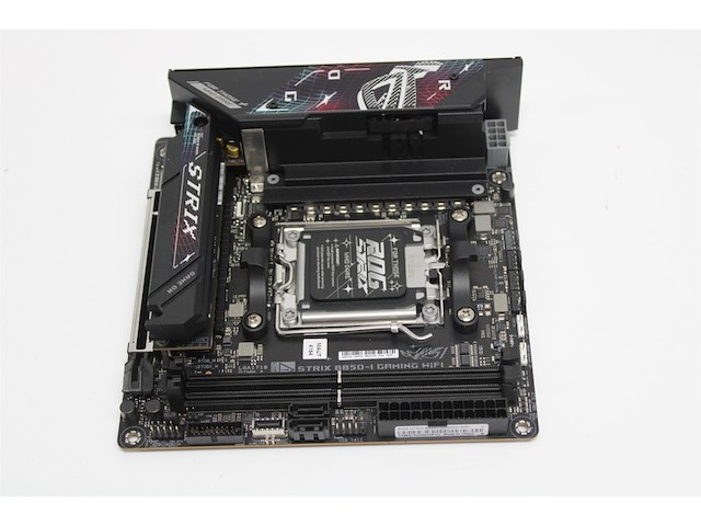 Asus rog strix b850i gaming wifi moederbord mini itx amd b850 socket am5 - afbeelding 3 van  3