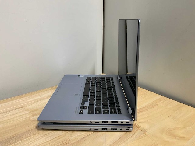 Asus tp412fa (i7) laptop (2x) - afbeelding 4 van  8