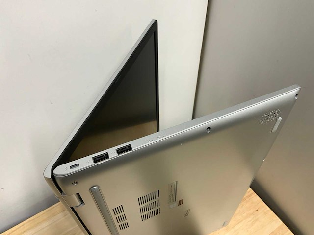 Asus vivobook 17 - f712f laptop - afbeelding 8 van  9