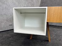 Asymmetrisch receptiemeubel - afbeelding 4 van  11