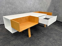 Asymmetrisch receptiemeubel - afbeelding 6 van  21