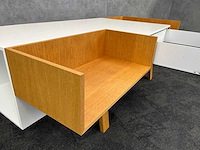 Asymmetrisch receptiemeubel - afbeelding 8 van  21