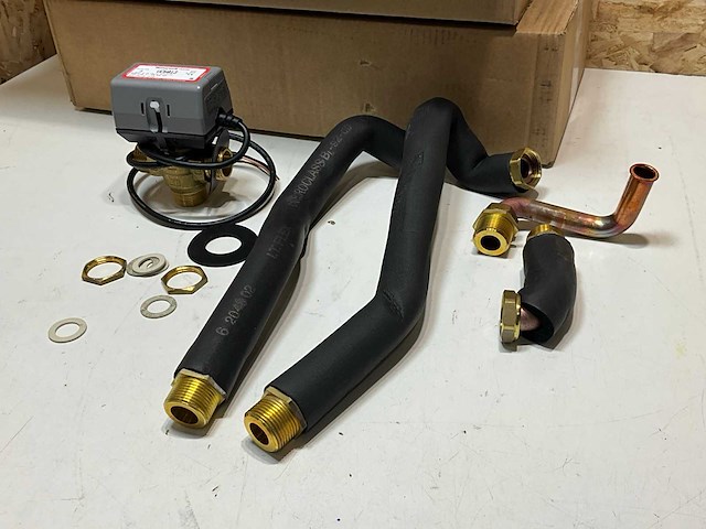 Atag tapwaterset 9-11 kw (2x) - afbeelding 1 van  6