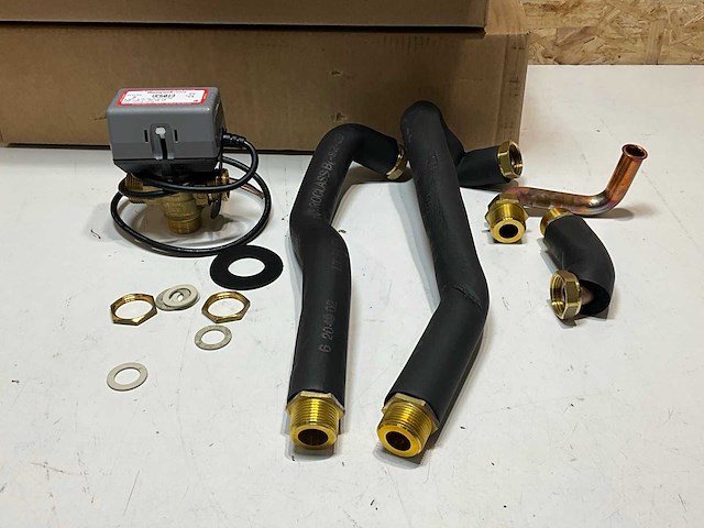 Atag tapwaterset 9-11 kw (2x) - afbeelding 2 van  6