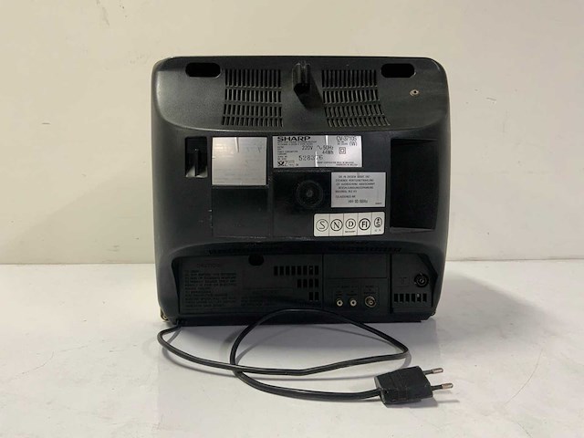 Atari en sharp sm124 en 1040st monitor en toetsenbord - afbeelding 10 van  18