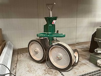 Atec casey pitching machine - afbeelding 3 van  7