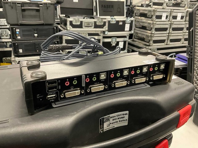 Aten cs1764a switch (4x) - afbeelding 4 van  5