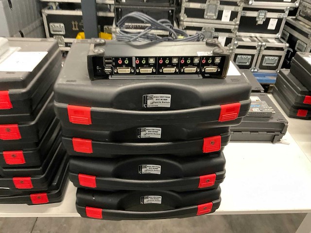 Aten cs1764a switch (4x) - afbeelding 5 van  5