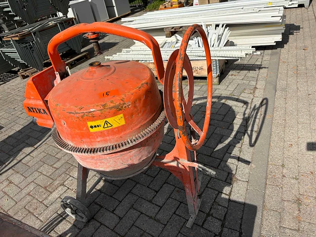 Atika - profi 145 s - betonmolen - afbeelding 1 van  6