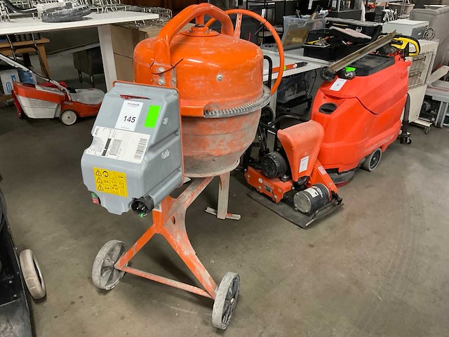 Atiks profi 146 betonmixer - afbeelding 1 van  6