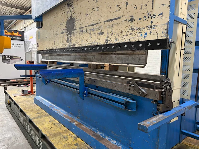 Atlantic - hpe 36300, 300t - cnc press brake - 2000 - afbeelding 14 van  18