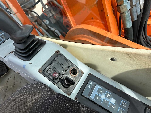 Atlas - 2005 - terex - banden graafmachine - afbeelding 32 van  46