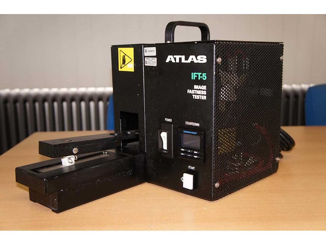 Atlas - ift-5 - rubbing image fastness tester - afbeelding 1 van  4