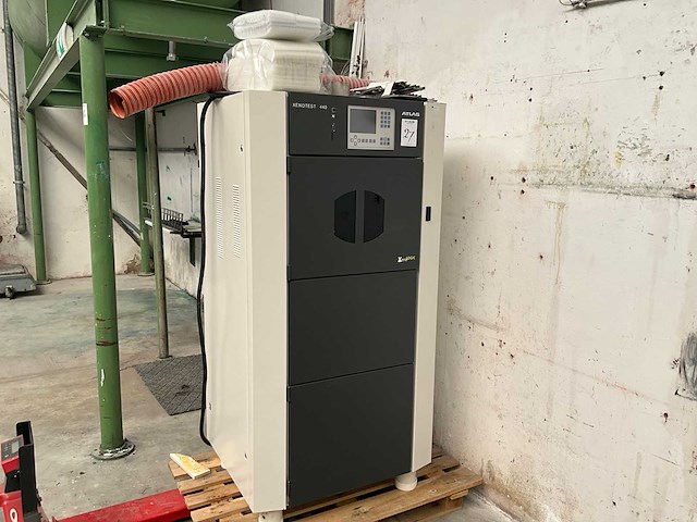 Atlas - xenotest 440 - various laboratory equipment - 2014 - afbeelding 1 van  4