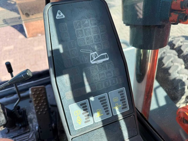 Atlas 1304 banden graafmachine - afbeelding 14 van  23