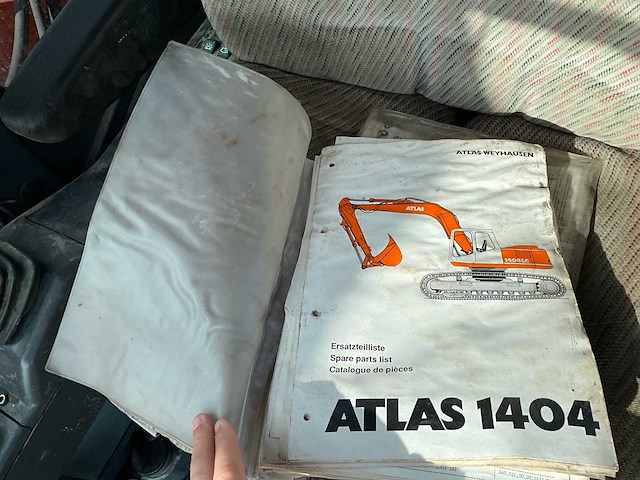 Atlas 1404 lc rupsgraafmachine - afbeelding 31 van  40