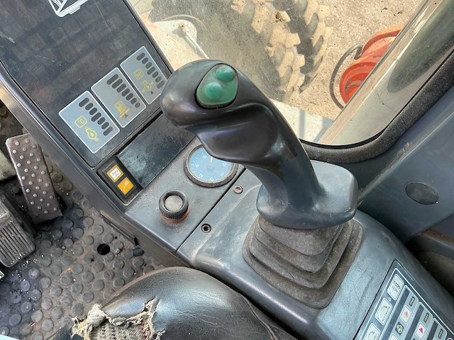 Atlas 1704 banden graafmachine - afbeelding 28 van  36