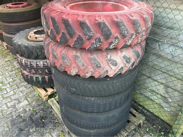 Atlas banden 9.00 r20 op 8 gaats velg (8x) - afbeelding 3 van  8