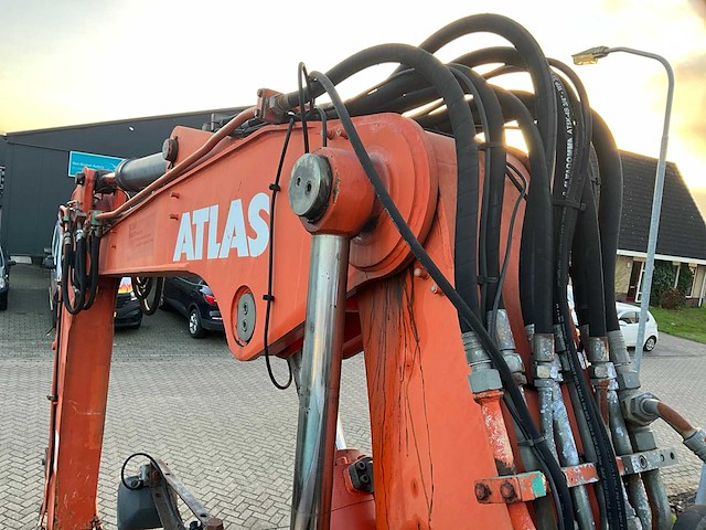 Atlas banden graafmachine - afbeelding 4 van  48