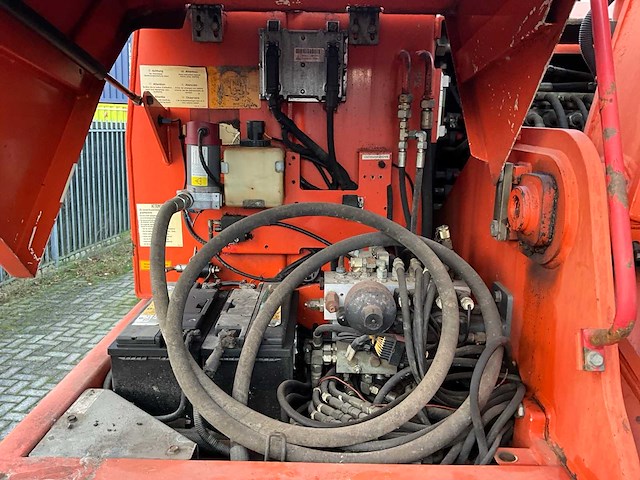 Atlas banden graafmachine - afbeelding 17 van  48