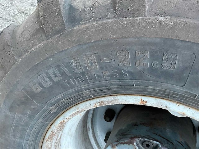 Atlas banden graafmachine - afbeelding 32 van  48