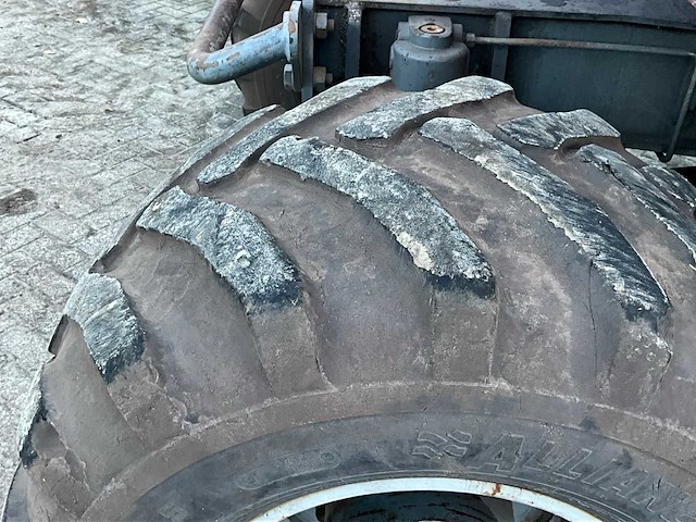 Atlas banden graafmachine - afbeelding 33 van  48