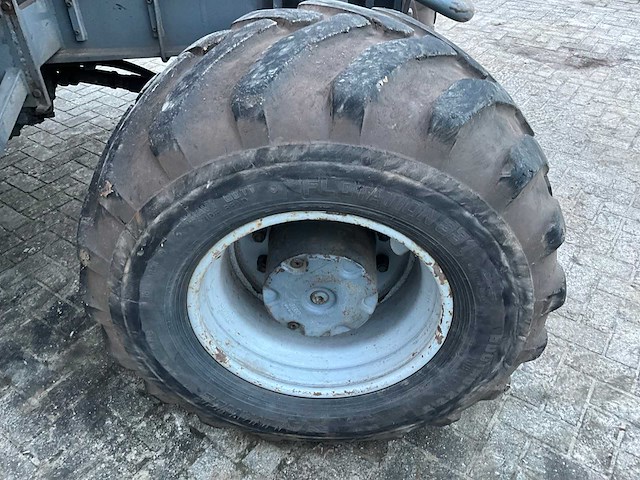 Atlas banden graafmachine - afbeelding 37 van  48