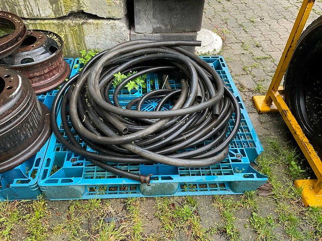 Atlas bandenkraan onderdelen en banden - afbeelding 5 van  7