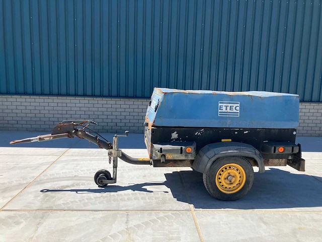 Atlas copco - 2004 - xas 57 - luchtcompressor - afbeelding 2 van  12