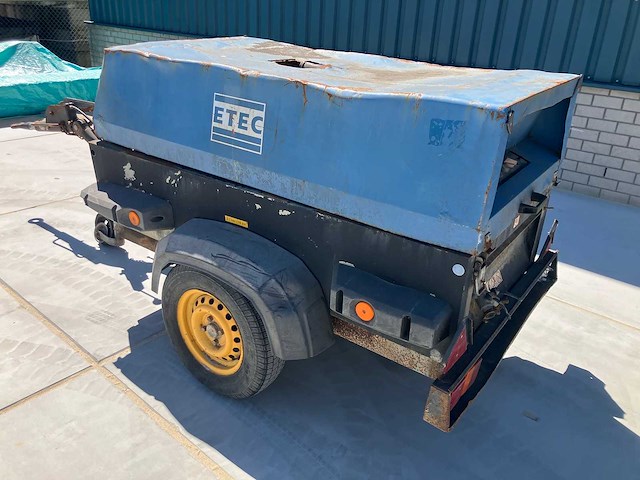 Atlas copco - 2004 - xas 57 - luchtcompressor - afbeelding 6 van  12