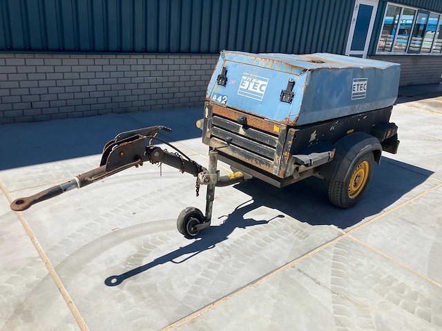 Atlas copco - 2004 - xas 57 - luchtcompressor - afbeelding 1 van  3
