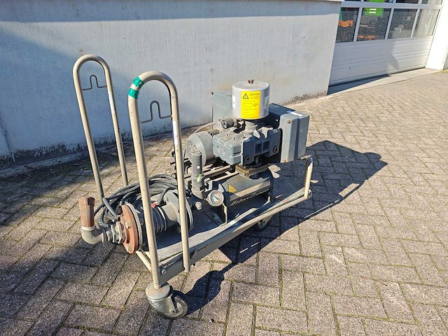 Atlas copco - 2004 - zl100 - luchtcompressor - afbeelding 1 van  4