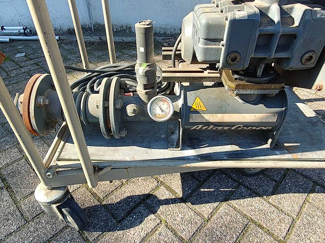 Atlas copco - 2004 - zl100 - luchtcompressor - afbeelding 4 van  4
