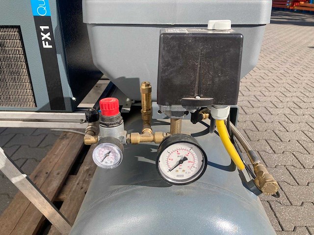 Atlas copco - 2020 - fx1 - luchtcompressor met industriële koeldroger - afbeelding 7 van  8