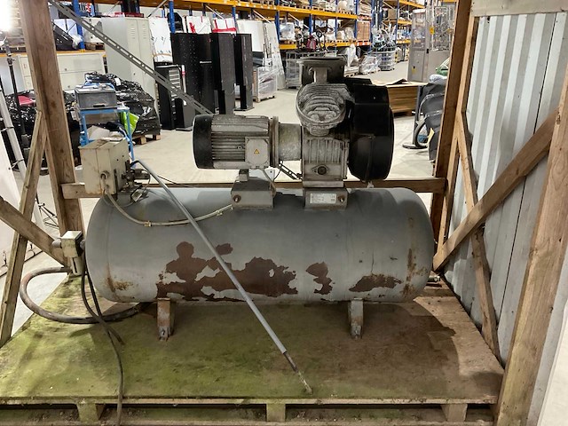 Atlas copco - compressor - afbeelding 9 van  13