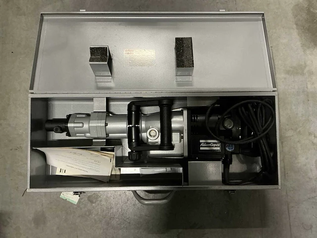 Atlas copco breekhamer - afbeelding 1 van  3
