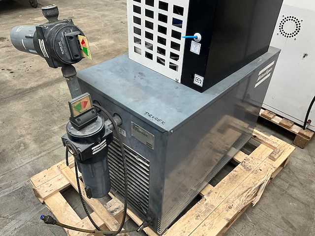 Atlas-copco fd30 persluchtdroger met morehouse compact 7 koeldroger - afbeelding 3 van  10