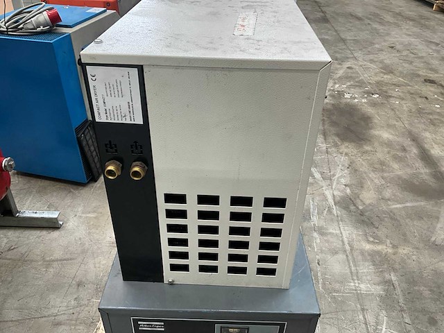 Atlas-copco fd30 persluchtdroger met morehouse compact 7 koeldroger - afbeelding 9 van  10