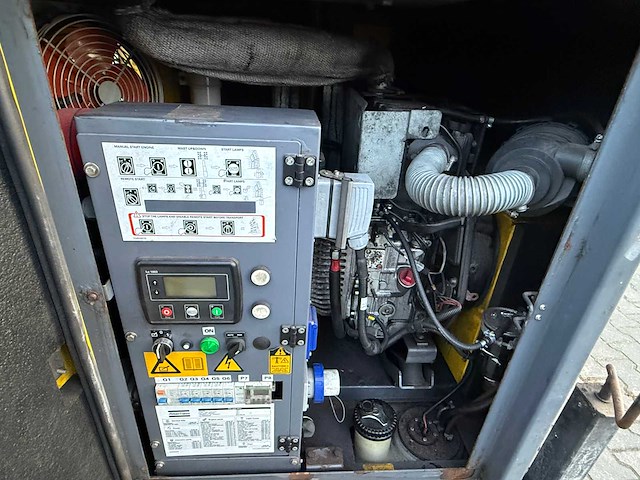 Atlas copco hilight b5+ telescopische lichtmast - afbeelding 10 van  11