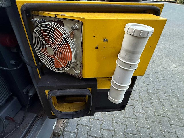 Atlas copco hilight b5+ telescopische lichtmast - afbeelding 4 van  10