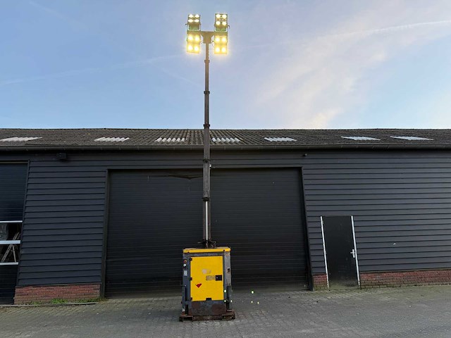 Atlas copco hilight b5+ telescopische lichtmast - afbeelding 7 van  10
