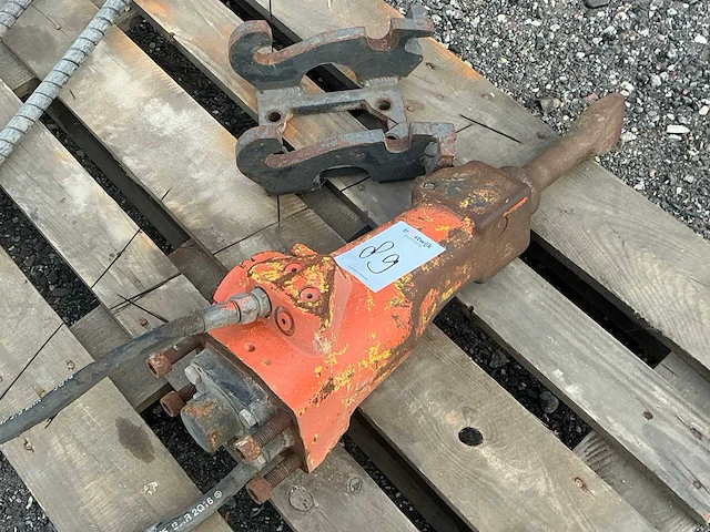 Atlas copco hydraulische breekhamer - afbeelding 1 van  2