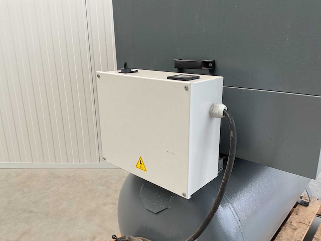 Atlas copco lt7-15uv tm270 400/3/50 ce luchtcompressor - afbeelding 5 van  9