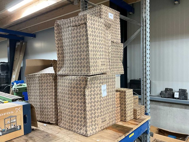 Atlas copco partij diverse luchtfilters elementen - afbeelding 1 van  3