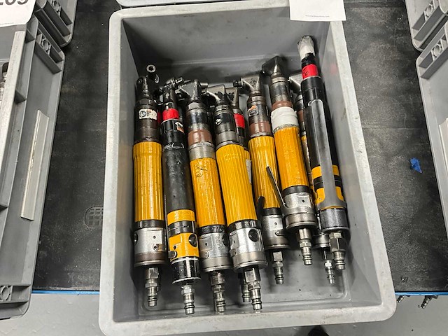 Atlas copco pneumatische haakse schroevendraaier/ moersleutel (24x) - afbeelding 2 van  3