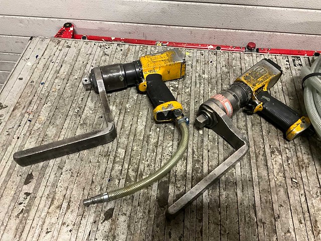 Atlas copco pneumatische momentsleutel (2x) - afbeelding 1 van  4