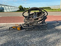 Atlas copco pneumatische momentsleutel en luchtunit.