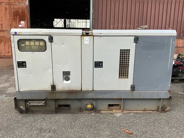 Atlas copco qas100 noodstroomaggregaat - afbeelding 9 van  16